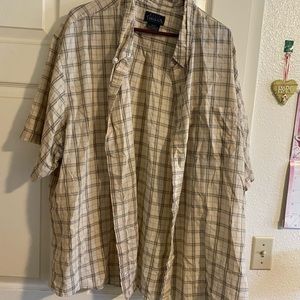 Men’s button down plaid dress shirt